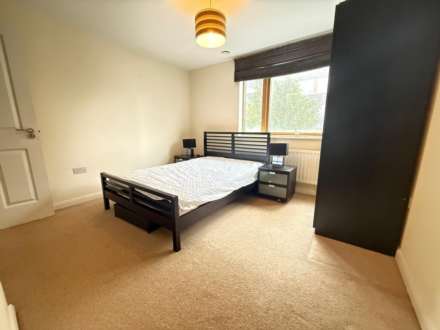Bath Road, Hounslow, Image 4