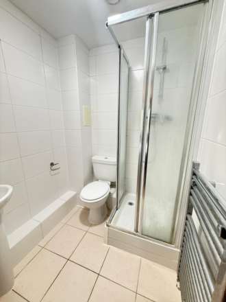 Bath Road, Hounslow, Image 5