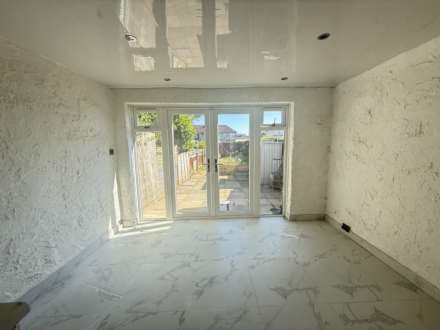 Osborne Avenue, Stanwell, Image 3