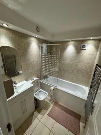 Warple Road, Isleworth, Image 6