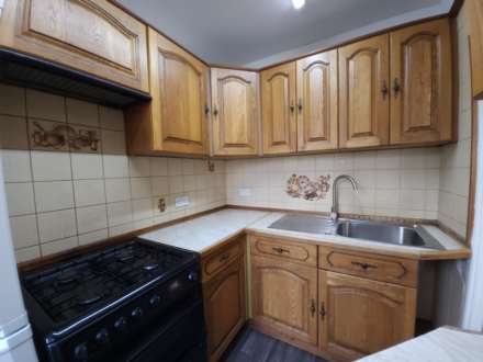 Lansbury Drive, Hayes, Image 3