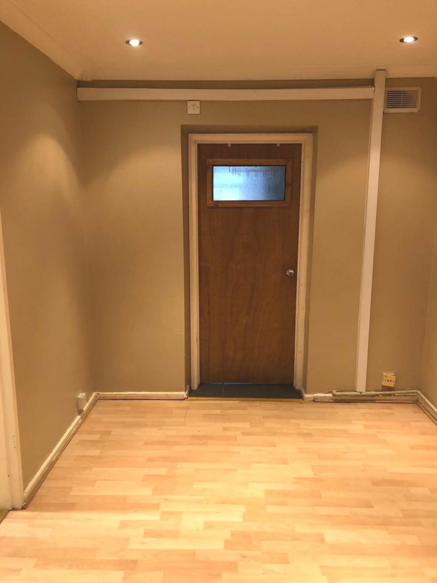 New Peachey Lane, Uxbridge, Image 3