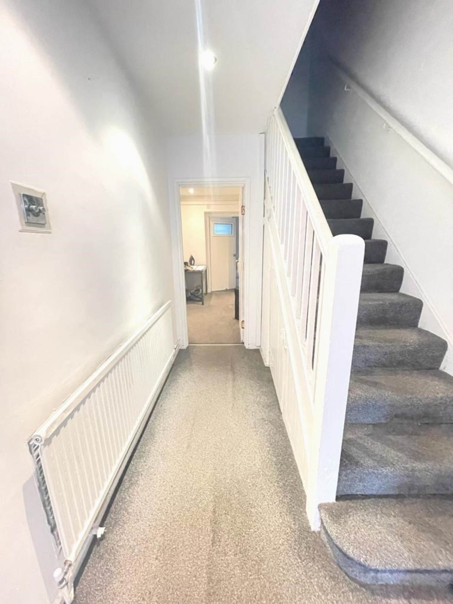 New Peachey Lane, Uxbridge, Image 4