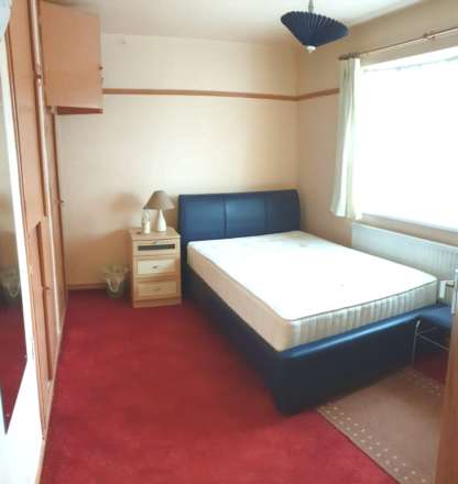 New Peachey Lane, Uxbridge, Image 5