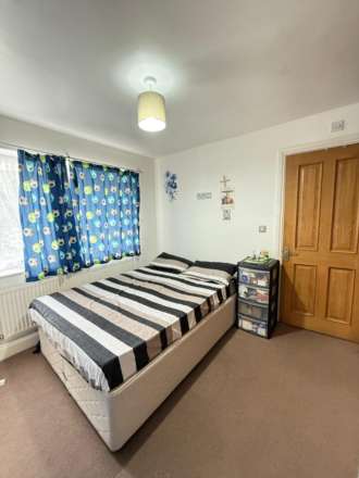 Harlington, Image 6