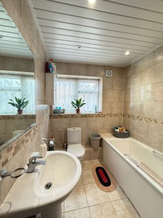 Harlington, Image 8