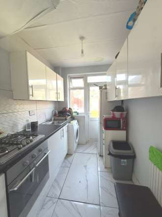 Leamington Road, Southall, Image 2