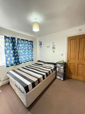 Harlington, Image 7
