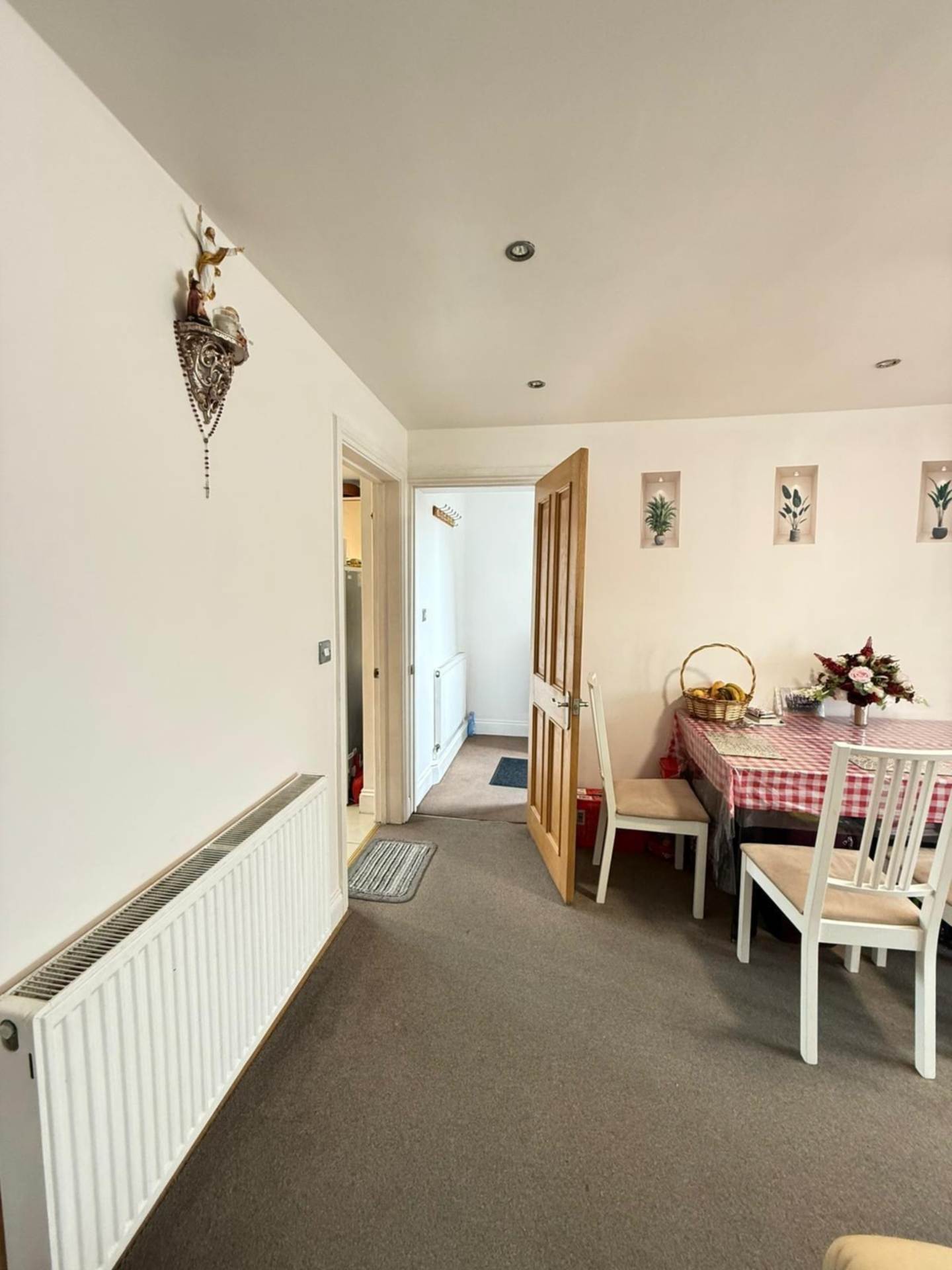 Manse Close, Hayes, Image 2
