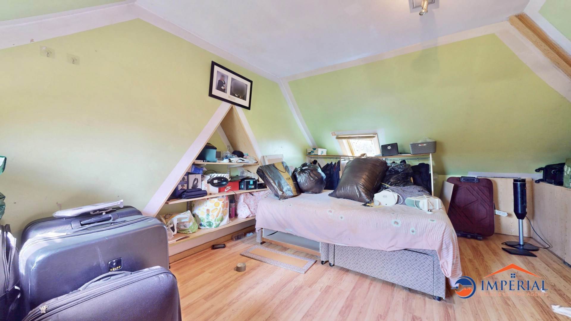 Burns Way, Hounslow, Image 8
