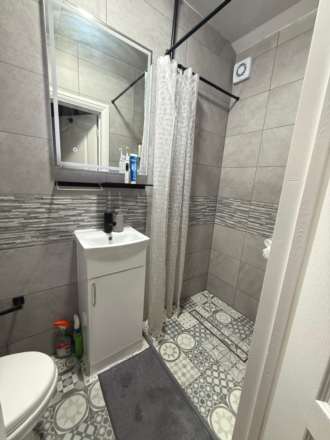 Westbury Avn, Southall, Image 15