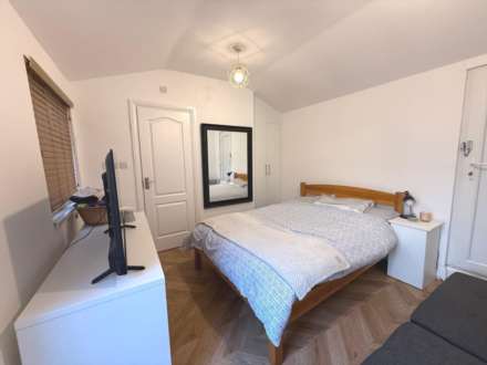 Westbury Avn, Southall, Image 7
