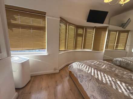 Westbury Avn, Southall, Image 8
