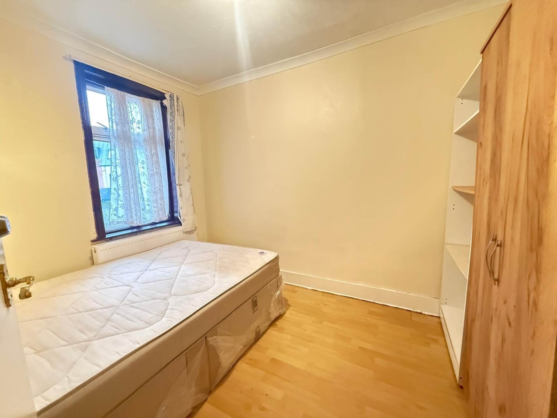 Gordon Road, Southall, Image 4