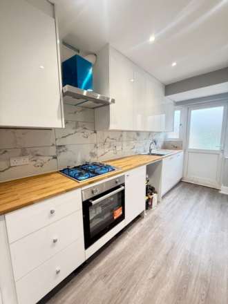 3 Bedroom Terrace, Station Crescent, Ashford
