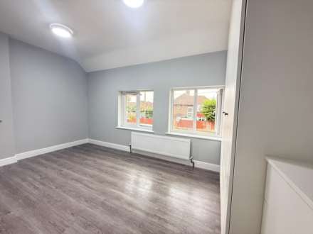 Station Crescent, Ashford, Image 5