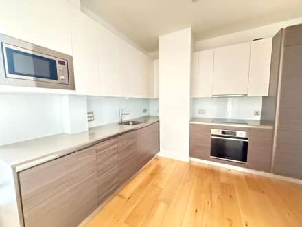 2 Bedroom Apartment, Lampton Road, Hounslow