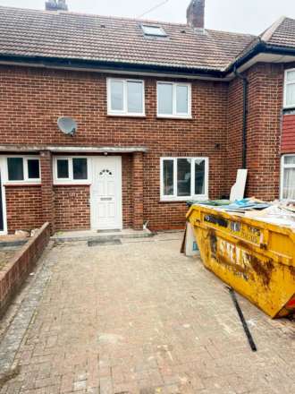 Station Crescent, Ashford, Image 1