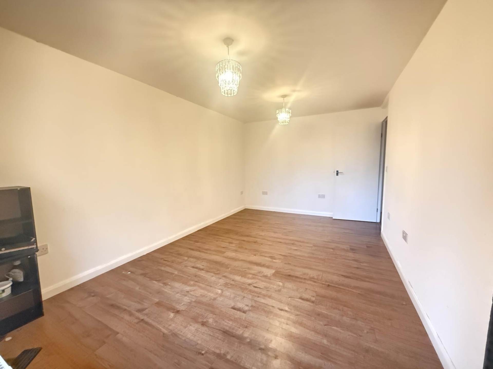 Vicarage Way, Coln Brook, Image 3