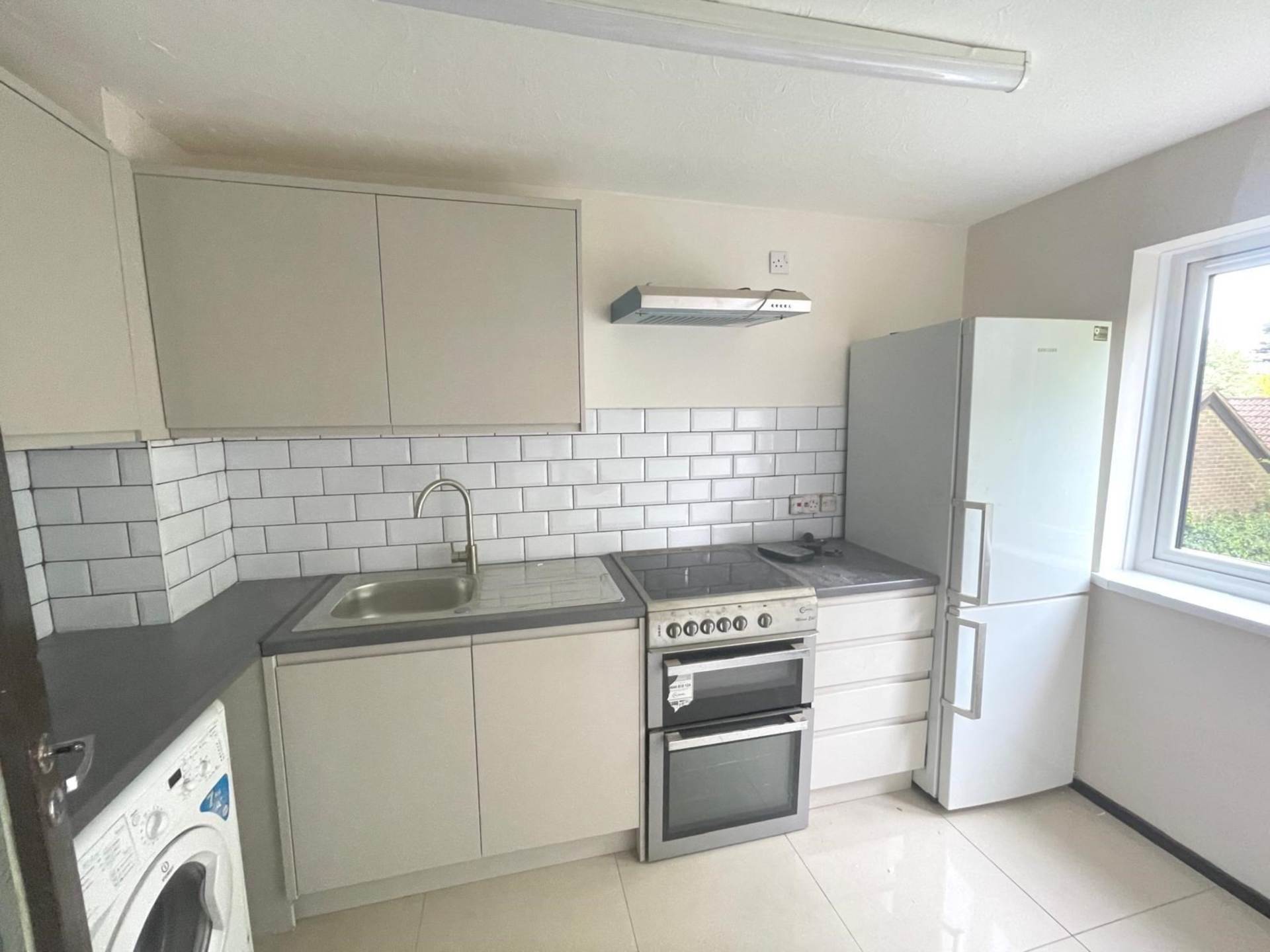 Braybourne Drive, Isleworth, Image 1