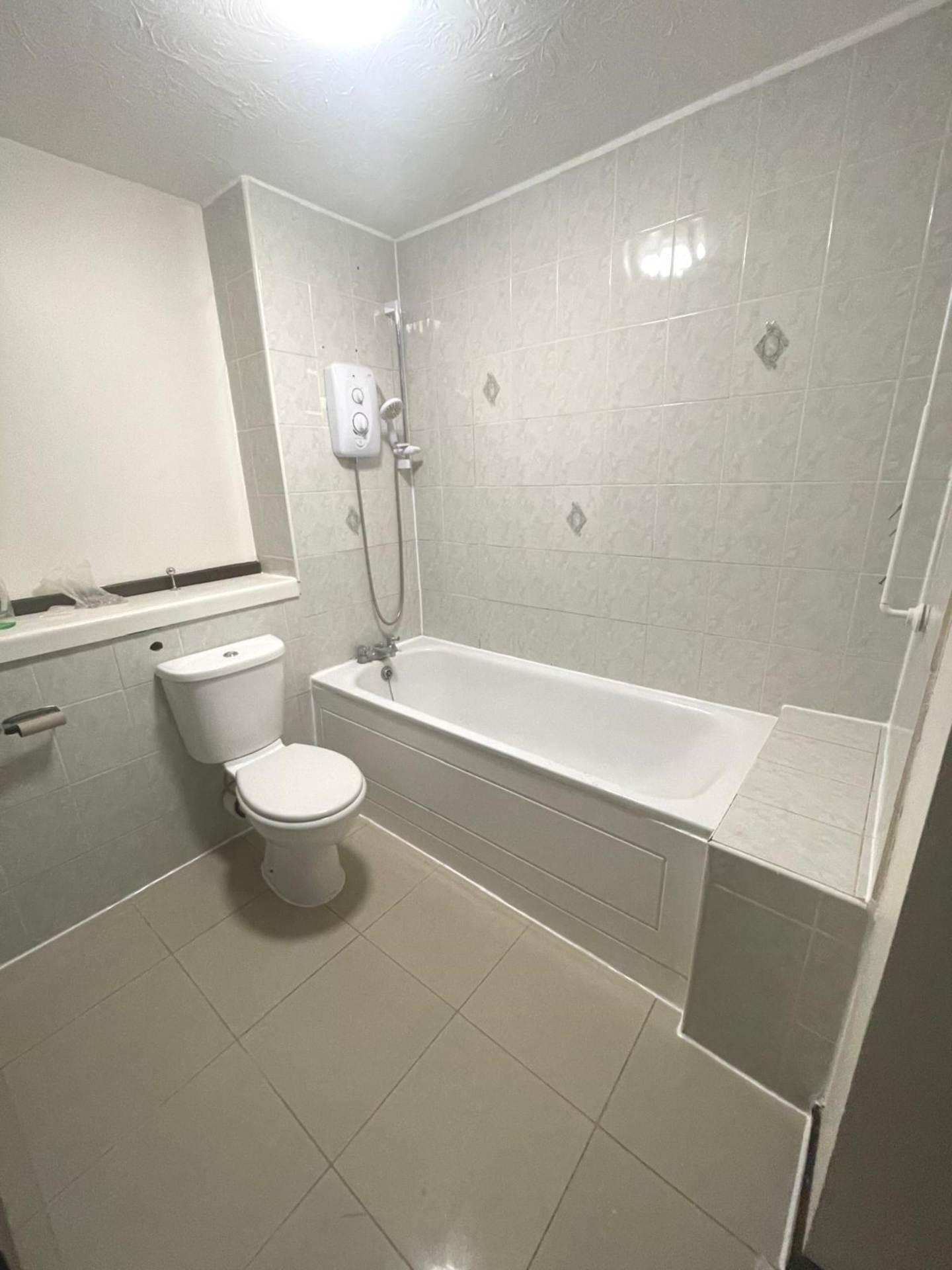 Braybourne Drive, Isleworth, Image 5