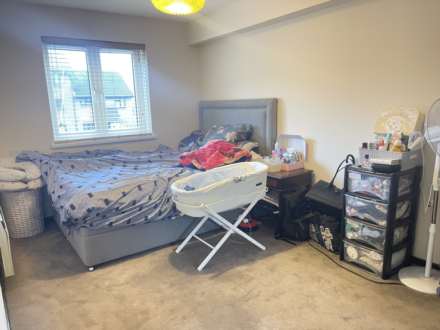 Braybourne Drive, Isleworth, Image 3