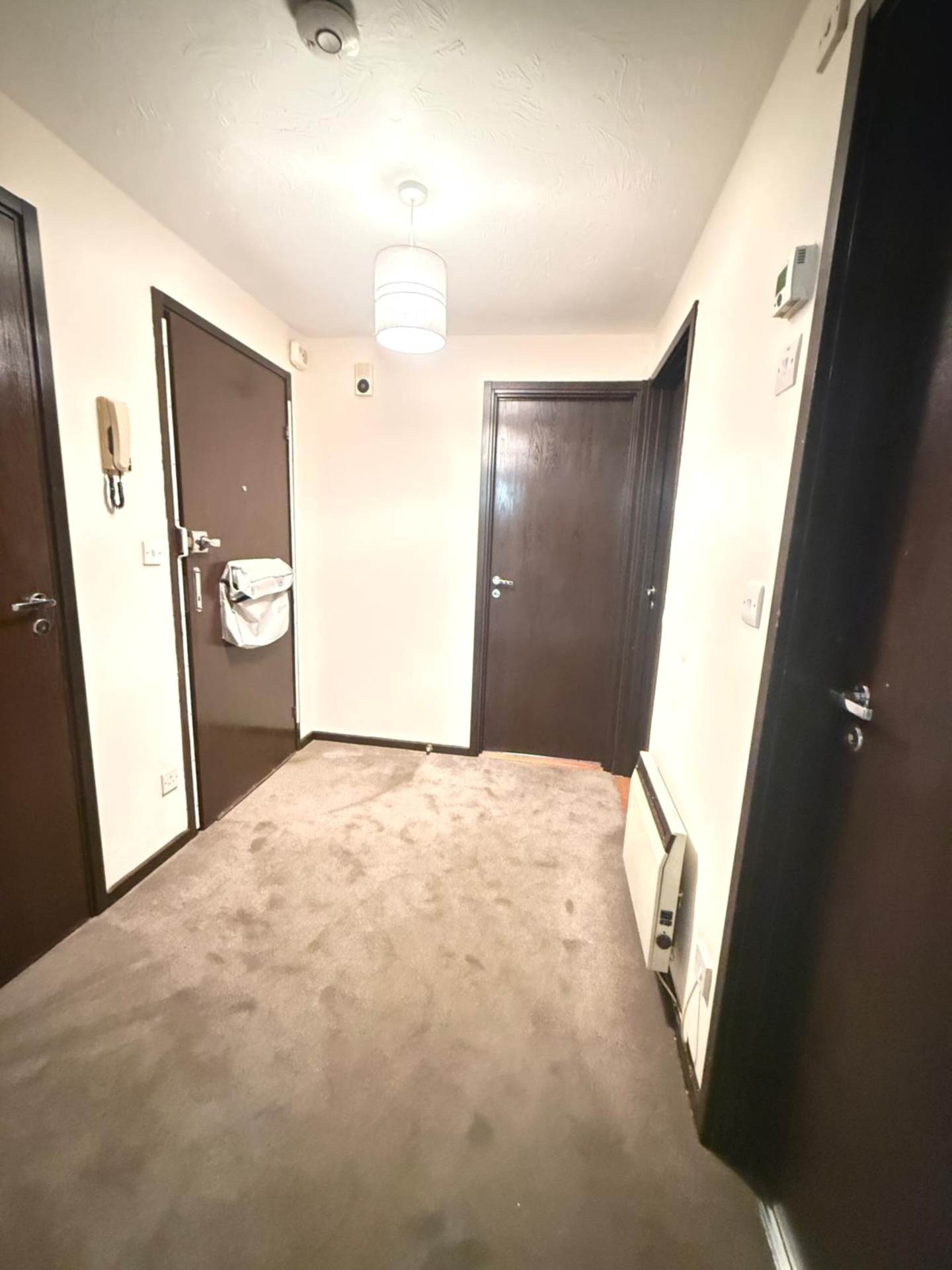 Braybourne Drive, Isleworth, Image 3