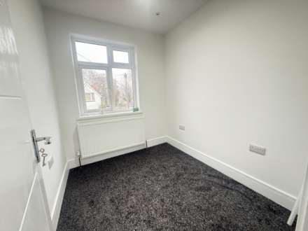 Woodland Avenue, Slough, Image 5