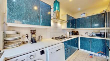 Crosslands Avenue, Norwood Green, Image 9