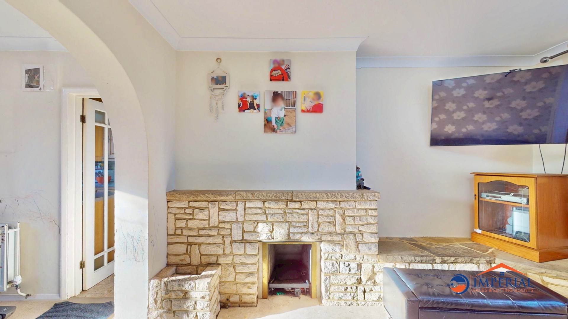 Lower less road Slough, Image 7