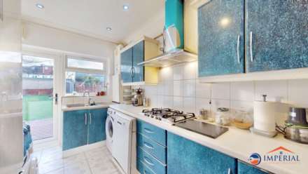 Crosslands Avenue, Norwood Green, Image 8