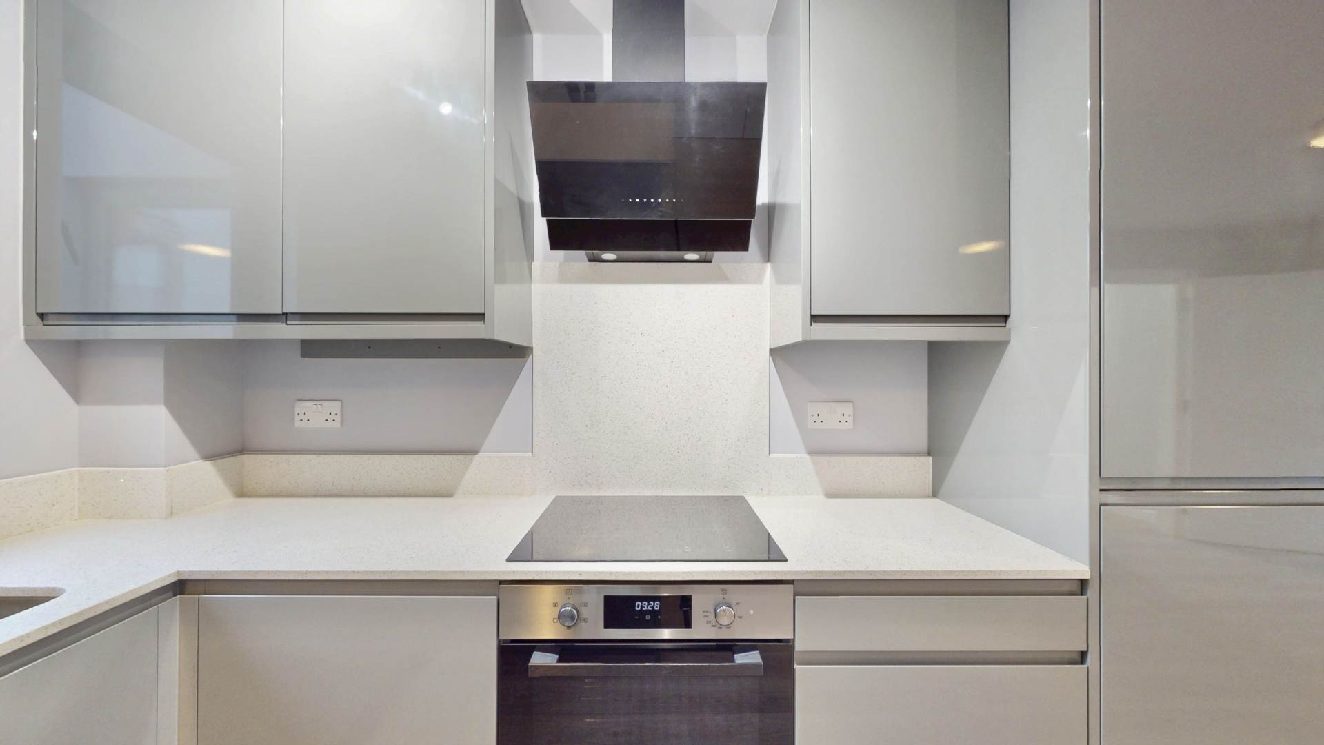 Hanworth Road, Hounslow, Image 8