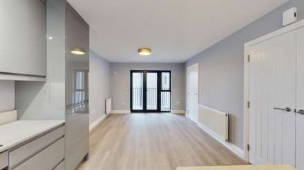 Hanworth Road, Hounslow, Image 12