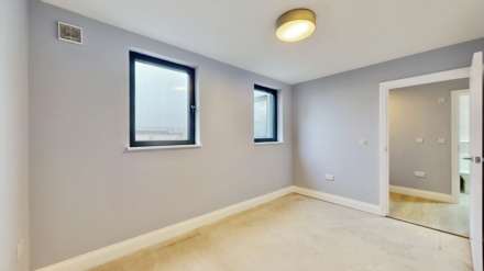 Hanworth Road, Hounslow, Image 4