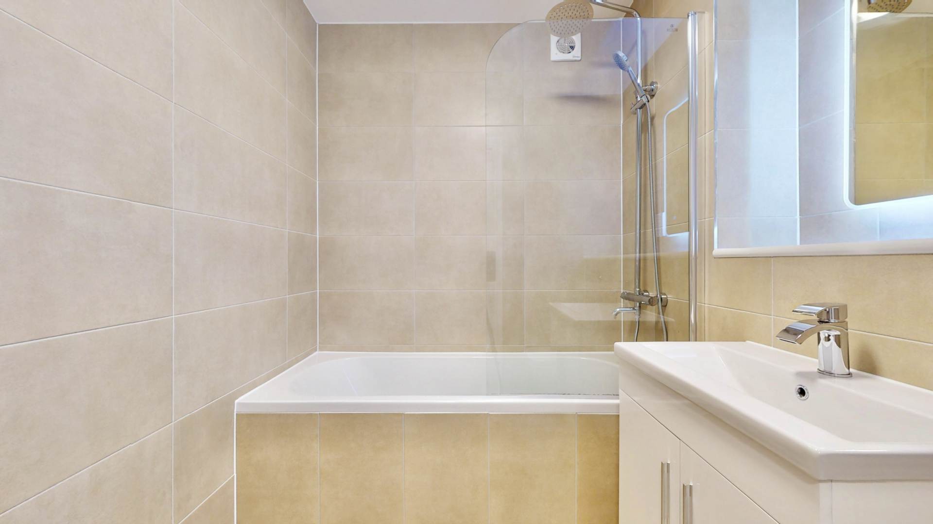 Hanworth Road, Hounslow, Image 12