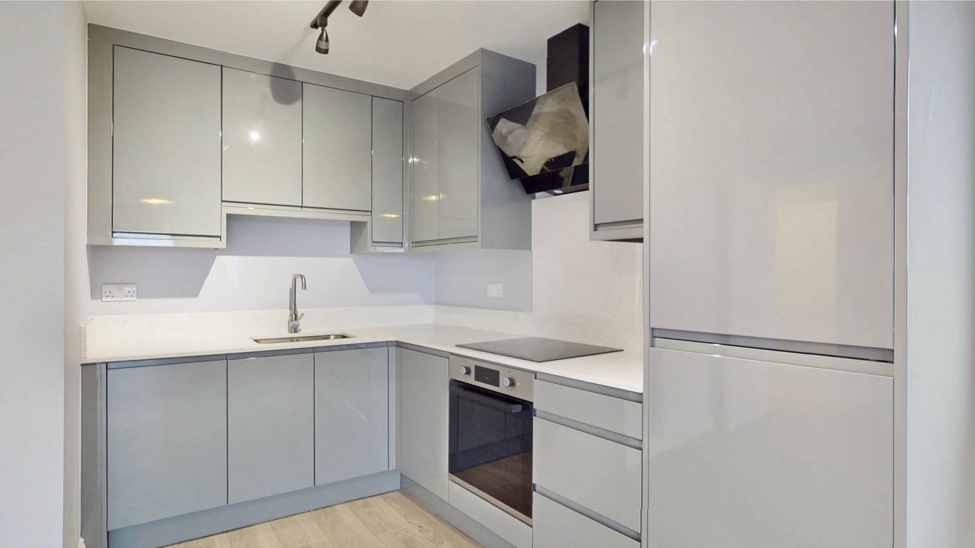 Hanworth Road, Hounslow, Image 8