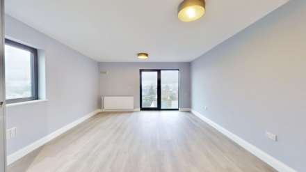 Hanworth Road, Hounslow, Image 4