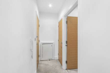 Windsor Road, Slough, Image 10