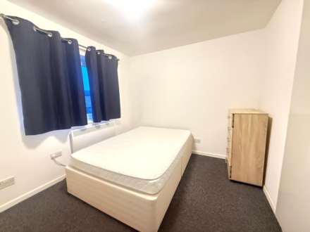 Pinn Close, Cowley, Image 4