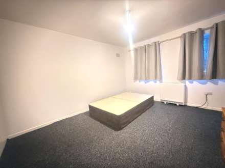 Pinn Close, Cowley, Image 1