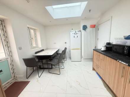 Cerne Close, Hayes, Image 3