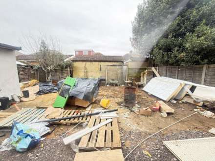 Cerne Close, Hayes, Image 8