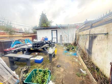 East Avenue, Hayes, Image 7