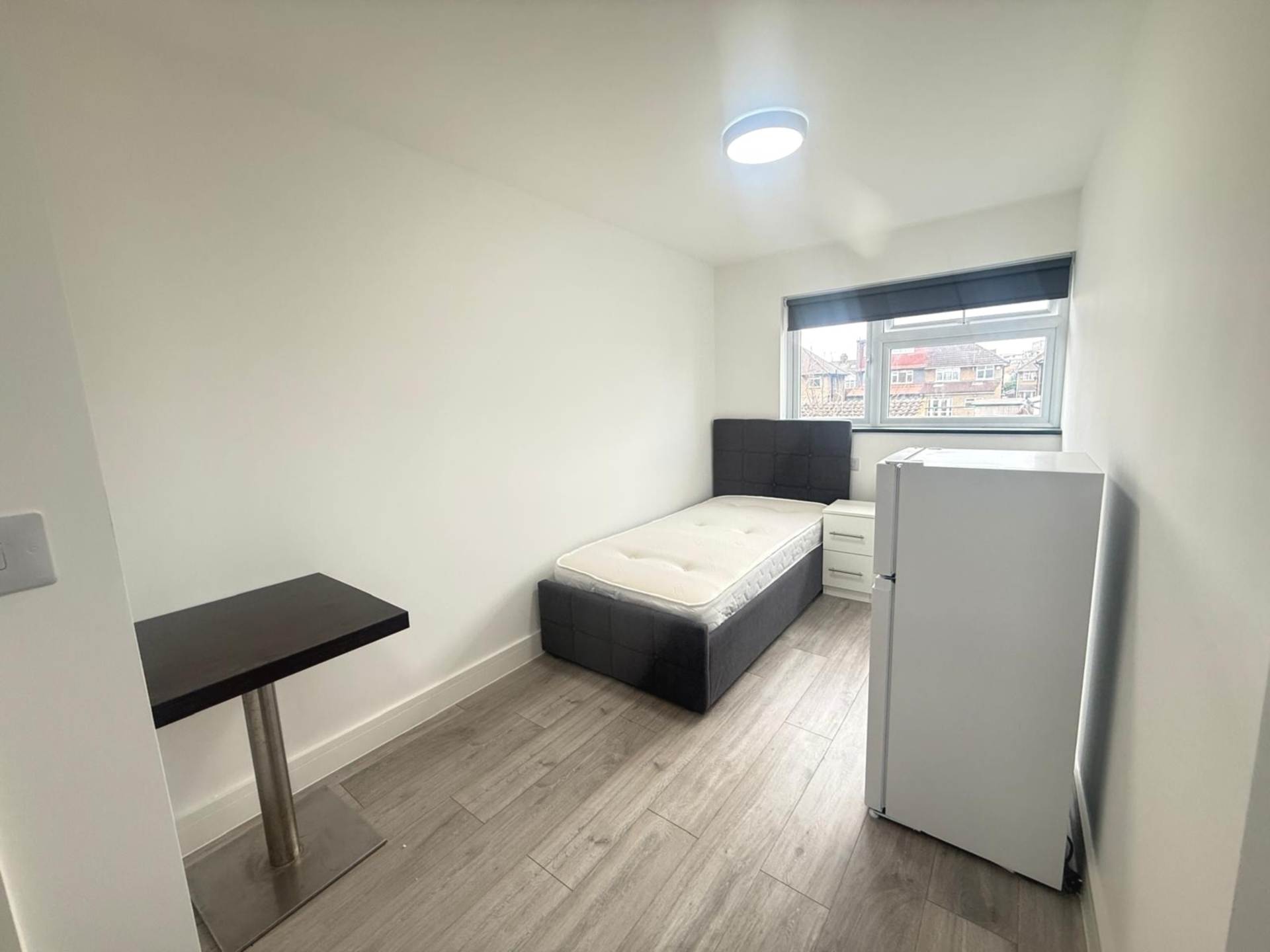 Hunters Grove, Hayes, Image 7