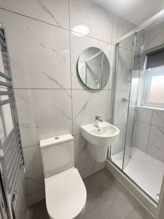 Hunters Grove, Hayes, Image 10