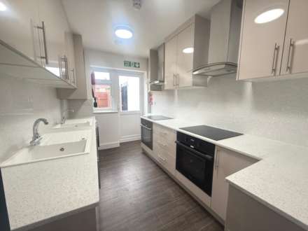 Hunters Grove, Hayes, Image 1