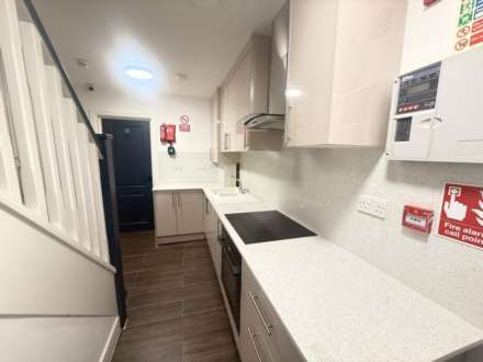 Hunters Grove, Hayes, Image 15