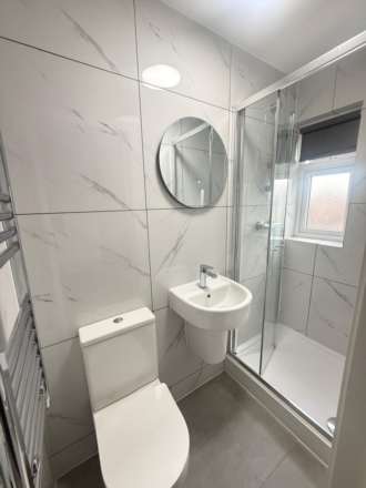 Hunters Grove, Hayes, Image 3