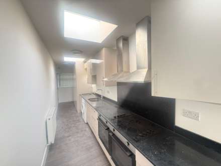 Pinglestone Close, West Drayton, Image 4