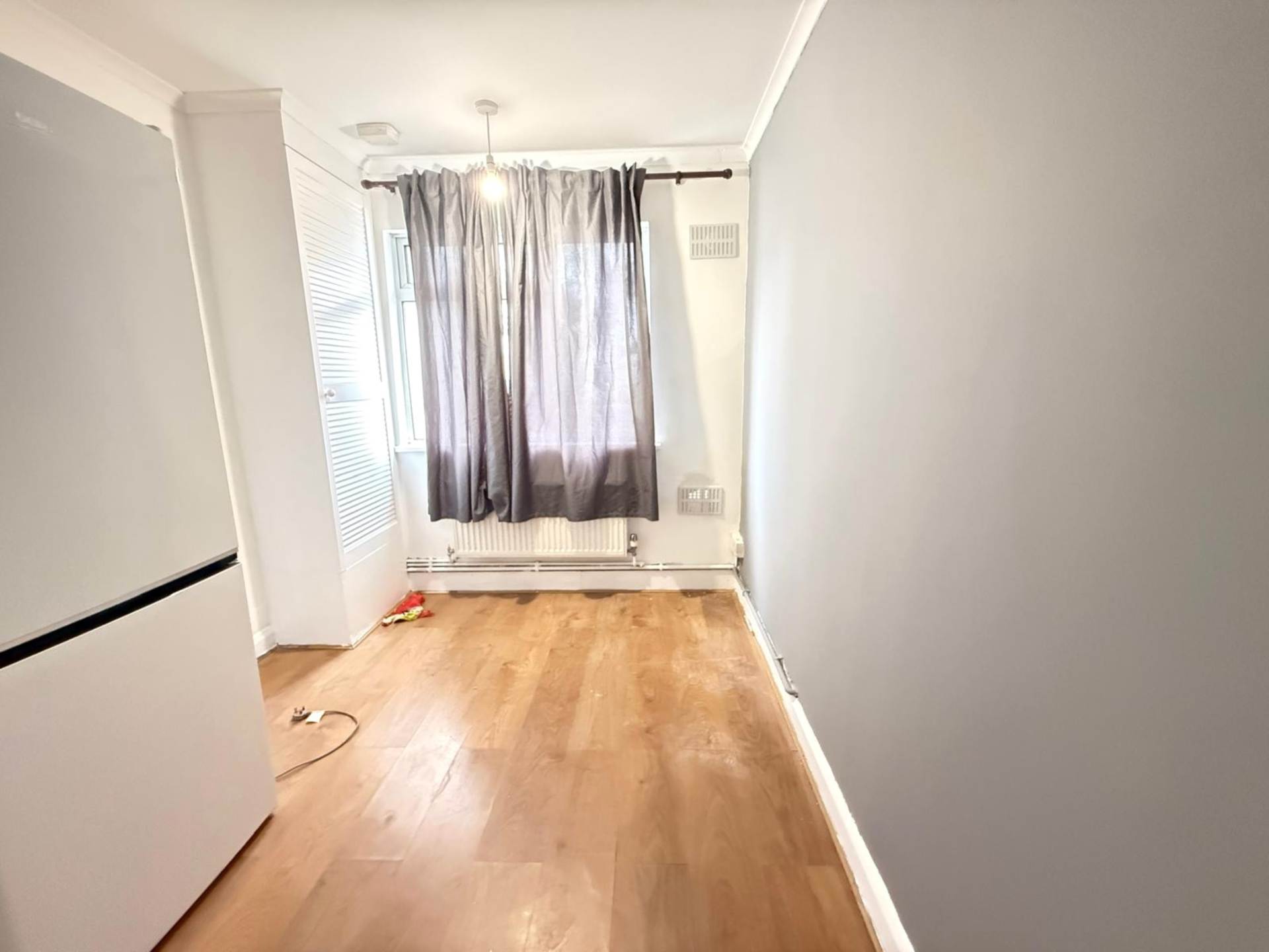 The Crescent, Hayes, Image 3